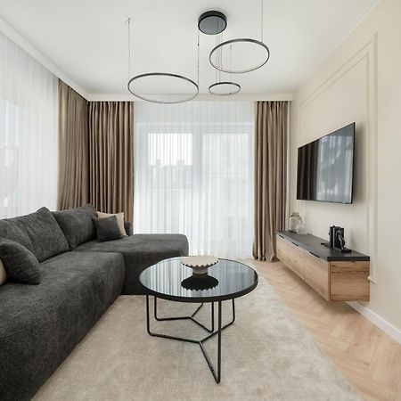 Elegancki Apartament Z Parkingiem Blisko Starego Miasta By Noclegi Renters Breslau Exterior foto
