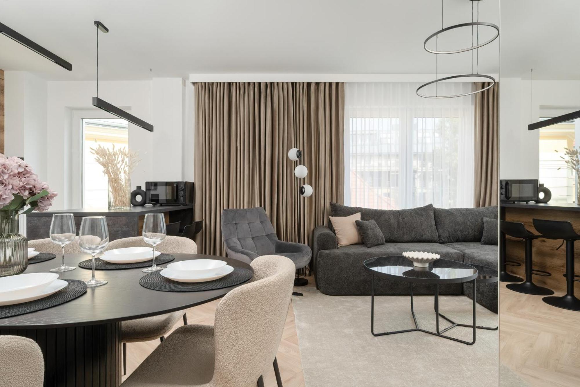 Elegancki Apartament Z Parkingiem Blisko Starego Miasta By Noclegi Renters Breslau Exterior foto