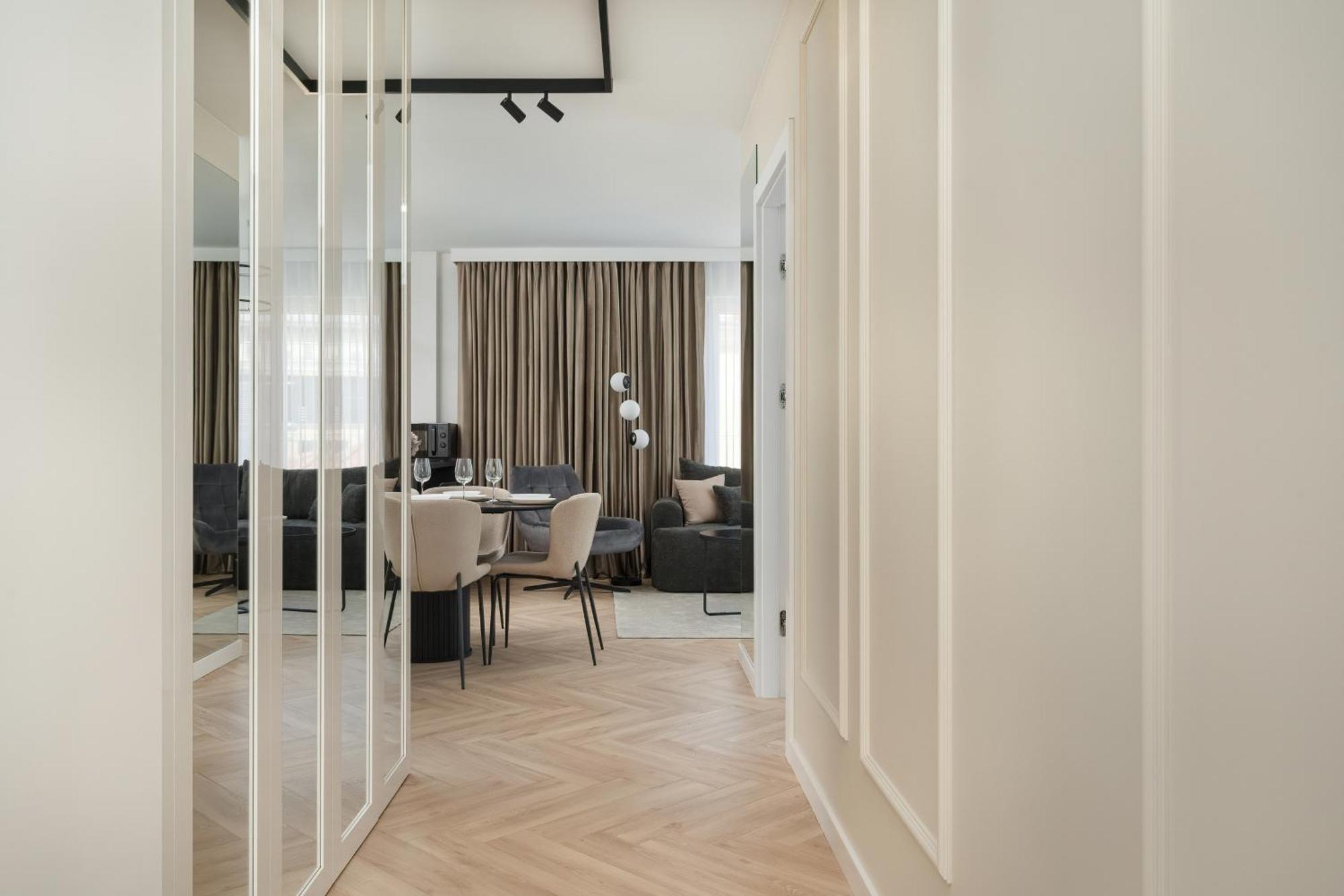 Elegancki Apartament Z Parkingiem Blisko Starego Miasta By Noclegi Renters Breslau Exterior foto